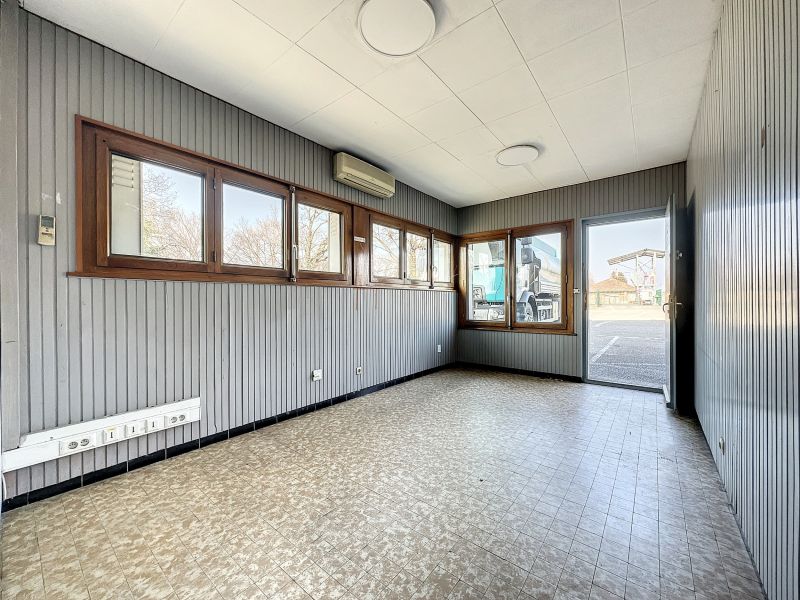 activity premises for sale on MARGENCEL (74200) Sale Activity premises Margencel 74200 700 m²