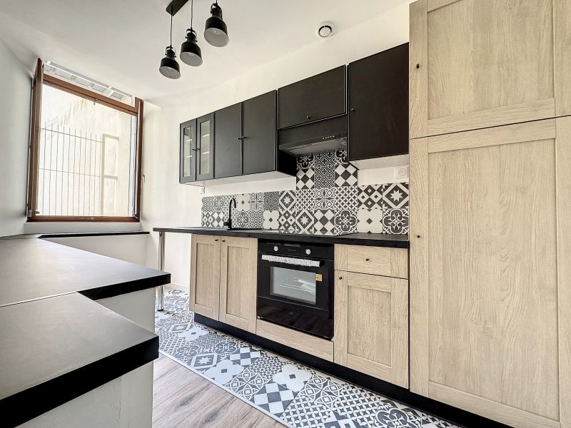 apartment 3 rooms for sale on EVIAN LES BAINS (74500) Sale Apartment Évian-les-Bains 74500 59.64 m²