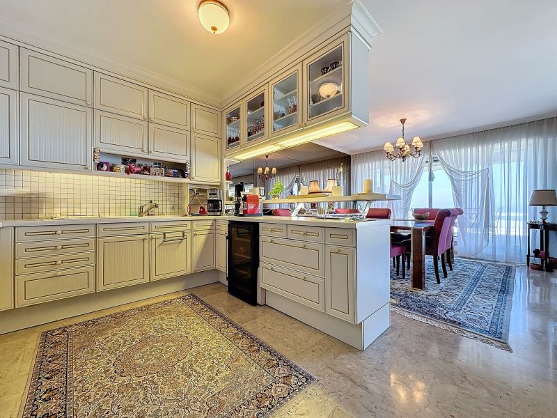 appartement 6 pièces en vente sur EVIAN LES BAINS (74500) Vente Appartement Évian-les-Bains 74500 231 m²