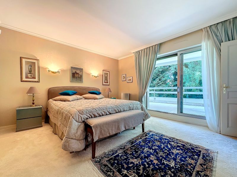 appartement 6 pièces en vente sur EVIAN LES BAINS (74500) Vente Appartement Évian-les-Bains 74500 231 m²