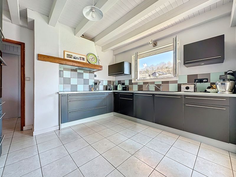 Sale House Neuvecelle 74500 208.24 m²