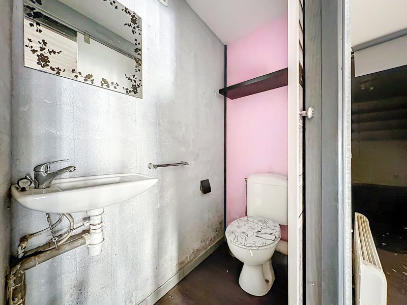 local d'activité en location sur EVIAN LES BAINS (74500) Location Local d'activité Évian-les-Bains 74500 71.39 m²