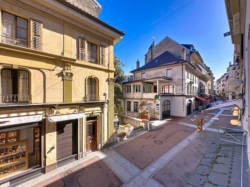 local d'activité en location sur EVIAN LES BAINS (74500) Location Local d'activité Évian-les-Bains 74500 71.39 m²