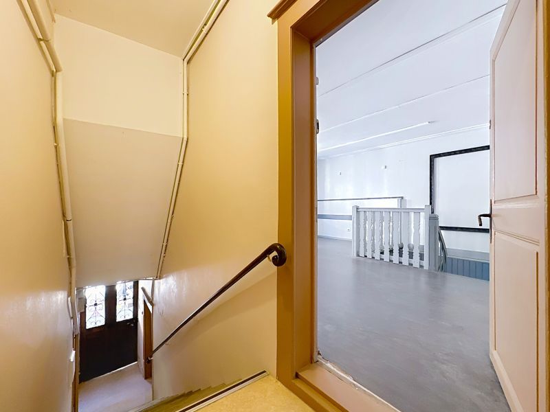 local d'activité en location sur EVIAN LES BAINS (74500) Location Local d'activité Évian-les-Bains 74500 71.39 m²