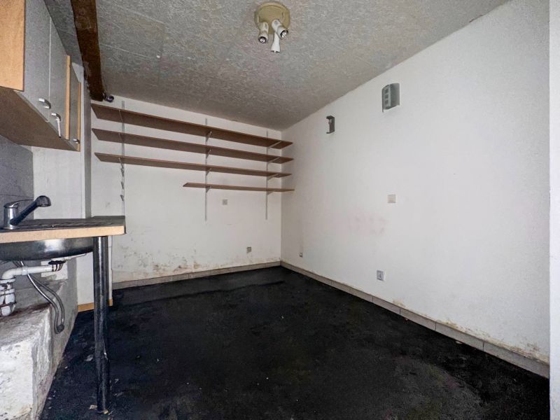 local d'activité en location sur EVIAN LES BAINS (74500) Location Local d'activité Évian-les-Bains 74500 71.39 m²