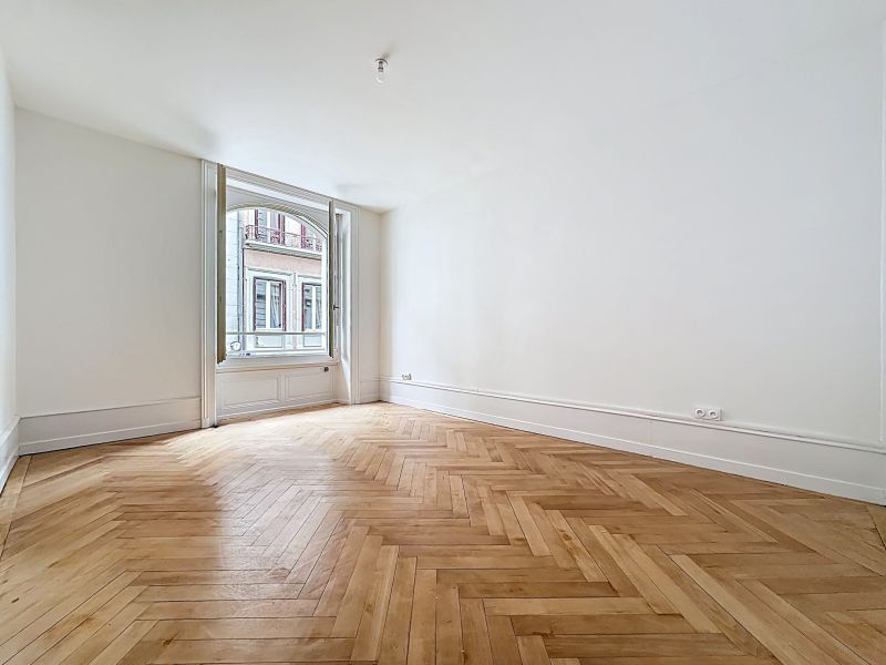 Sale Apartment Évian-les-Bains 74500 85.79 m²