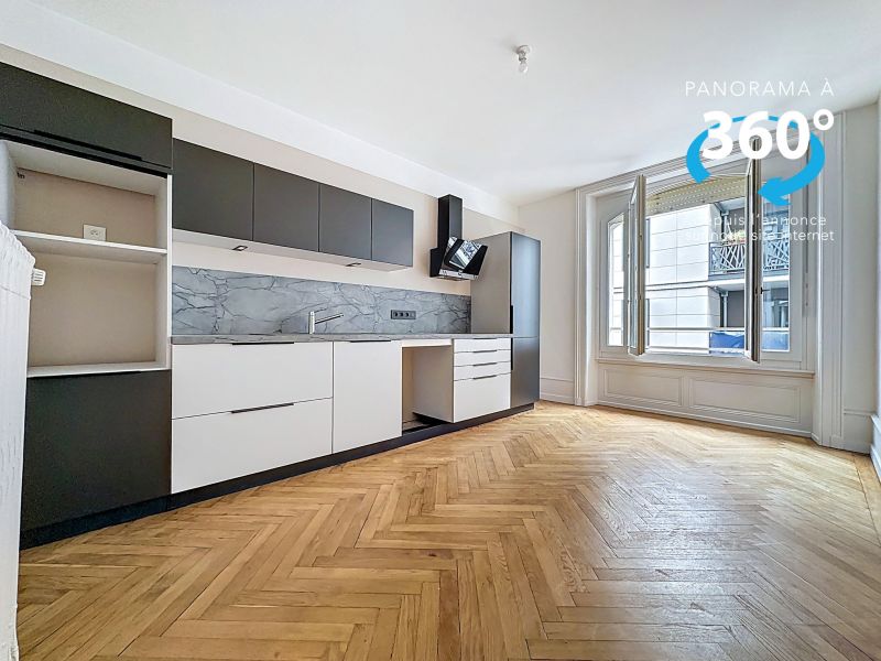 Sale Apartment Évian-les-Bains 74500 85.79 m²