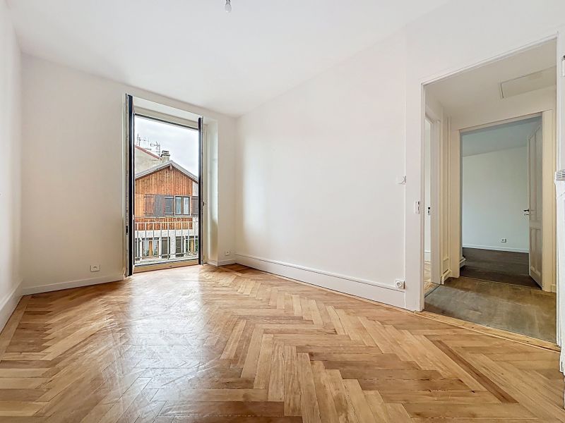 Sale Apartment Évian-les-Bains 74500 85.79 m²