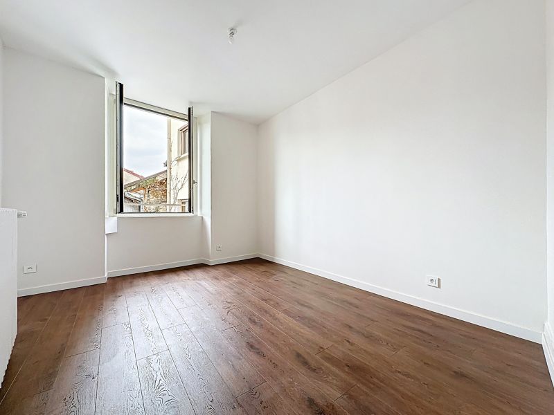 Sale Apartment Évian-les-Bains 74500 85.79 m²