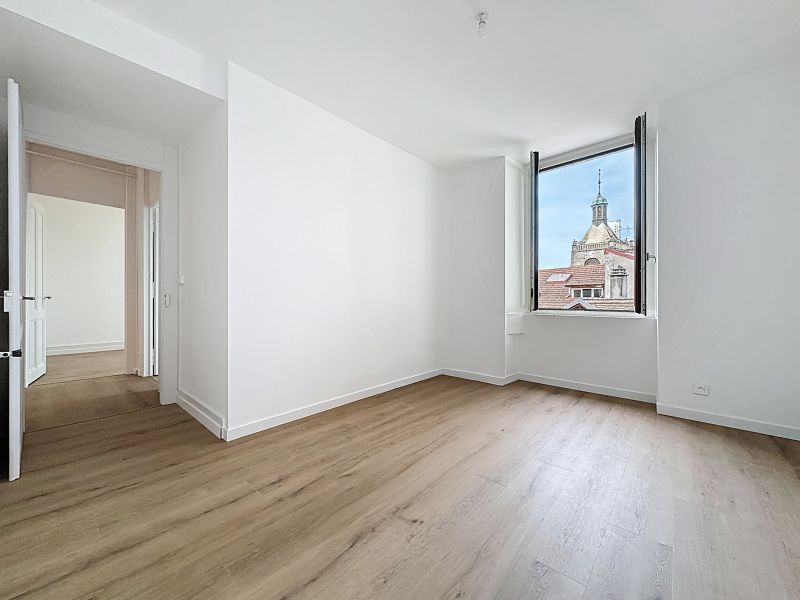 Sale Apartment Évian-les-Bains 74500 86.37&nbsp;m²