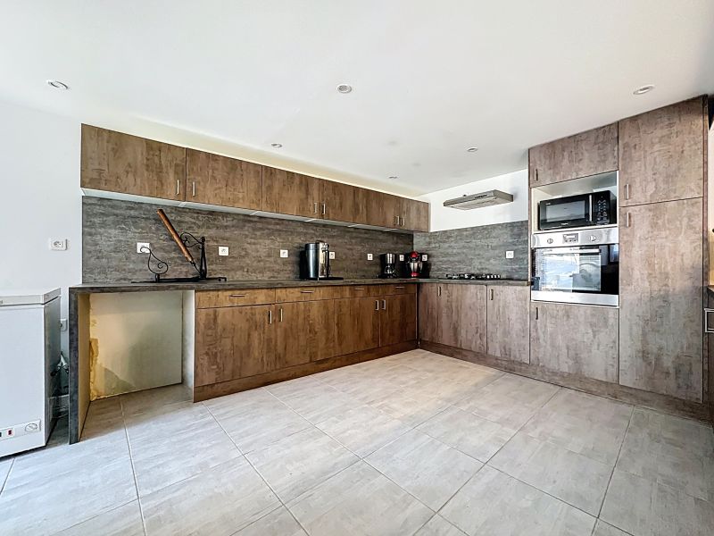 Sale House Publier 74500 183.17&nbsp;m²