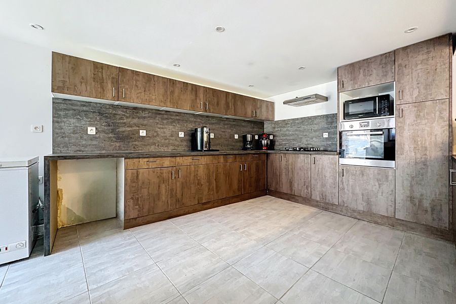 Sale House Publier 74500 183.17&nbsp;m²