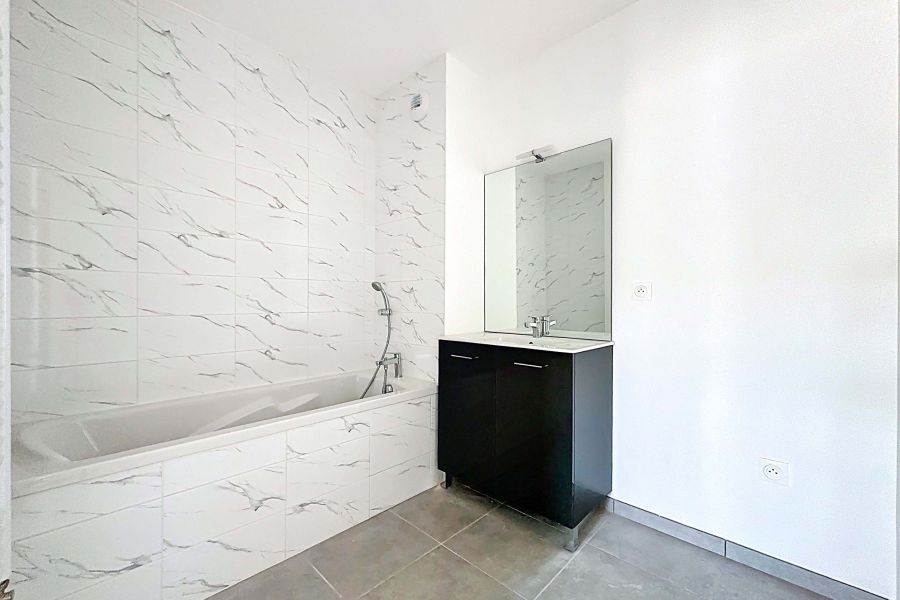 Sale Apartment Thonon-les-Bains 74200 83.86&nbsp;m²