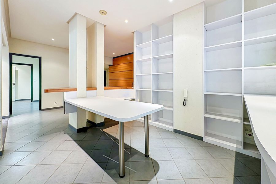 Sale Activity premises Thonon-les-Bains 74200 222.19&nbsp;m²