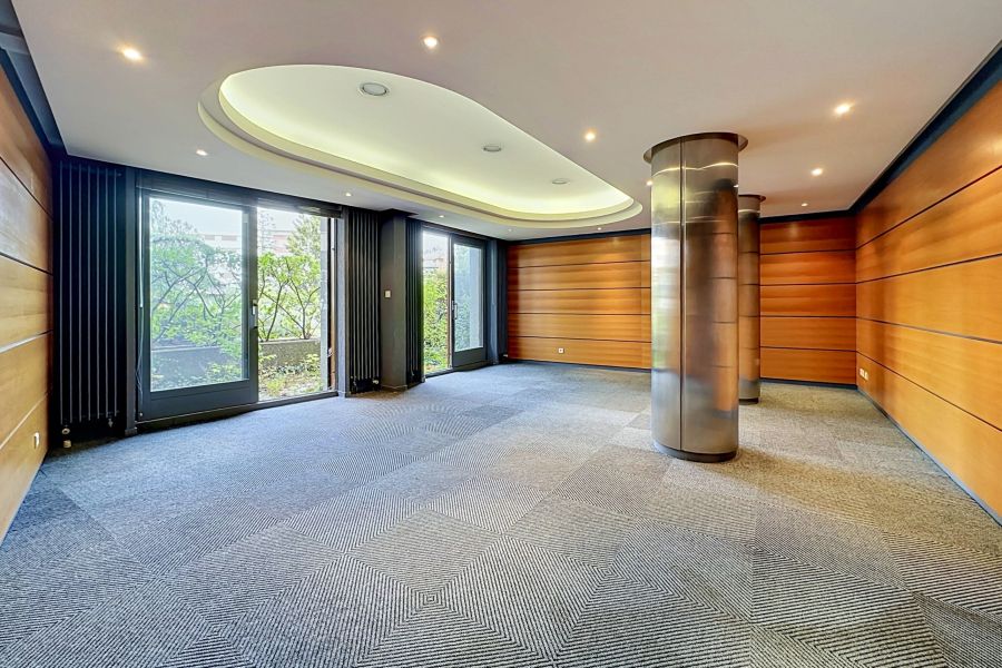 Sale Activity premises Thonon-les-Bains 74200 222.19&nbsp;m²