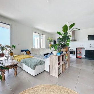 T3 TOP FLOOR SOLD IN EVIAN 