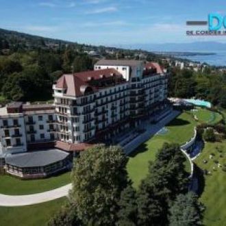 L'Hôtel Royal d'Évian les Bains par DE CORDIER IMMOBILIER Evian